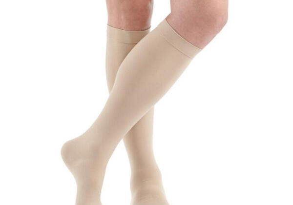 Essential-recovery-class-2-knee-high-1